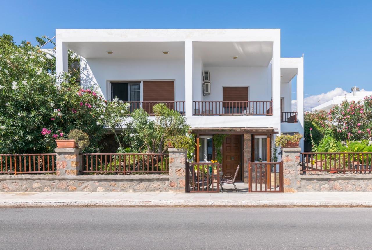 Kourita Garden Apartment With Sea View Near To The Port Of Milos Adámas Extérieur photo