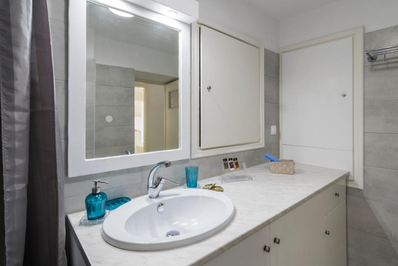 Kourita Garden Apartment With Sea View Near To The Port Of Milos Adámas Extérieur photo